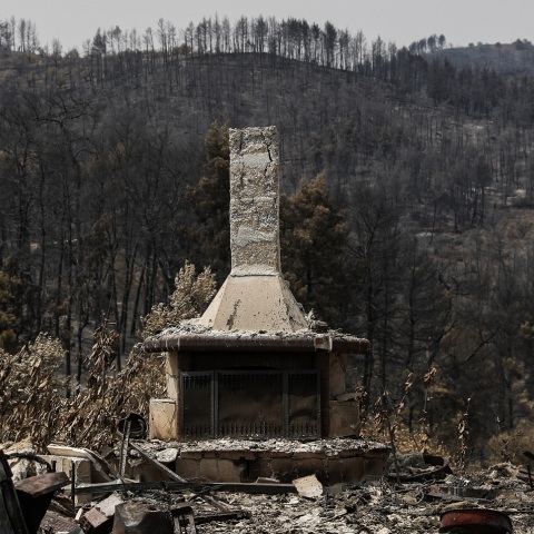 Για ένατη ημέρα καίνε οι πυρκαγιές στα μέτωπα της βόρειας Εύβοιας, Τετάρτη 11 Αυγούστου 2021. Στιγμιότυπο από την Αγία Άννα