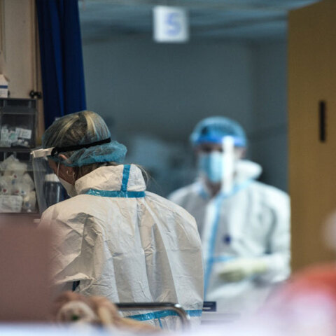 Εικόνα από ΜΕΘ σε νοσοκομείο αναφοράς για τον κορωνοϊό (ΦΩΤΟ ΑΡΧΕΙΟΥ) - Η Αττική έχει για ένα ακόμη 24ωρο τα περισσότερα από τα νέα κρούσματα που επιβεβαιώθηκαν στην Ελλάδα