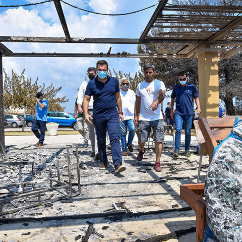 Ο Αλέξης Τσίπρας στην Ηλεία - Ο πρόεδρος του ΣΥΡΙΖΑ είδε από κοντά τις καταστροφές που προκάλεσε η φωτιά