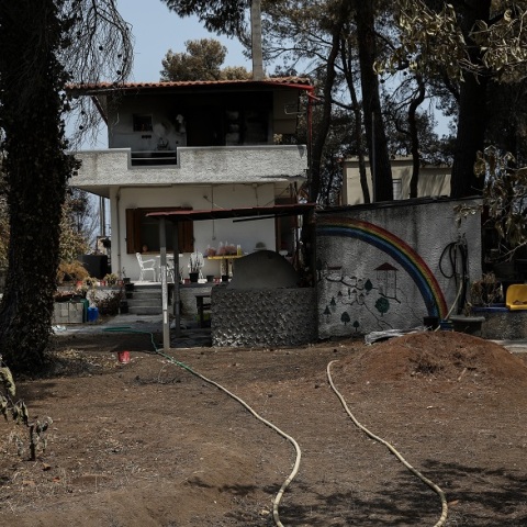 Φωτιά στην Εύβοια - Φωτογραφία από καμένο σπίτι και ζημιές