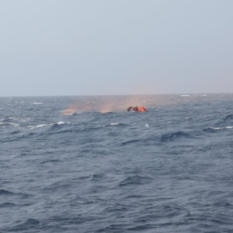 Βυθίστηκε θαλαμηγός στη Μήλο: Η επιχείρηση διάσωσης των 18 επιβαινόντων