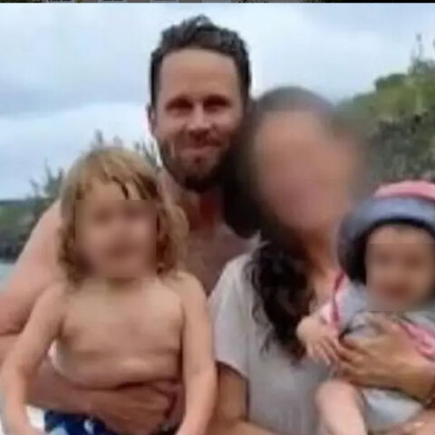 Ο συνωμοσιολόγος του QΑnon Μάθιου Τέιλορ Κόουλμαν που σκότωσε τα παιδιά του στο Μεξικό