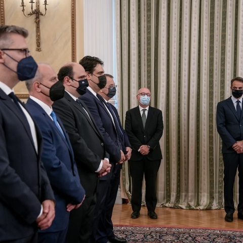 Στιγμιότυπο από την ορκωμοσία των νέων υπουργών της κυβέρνησης
