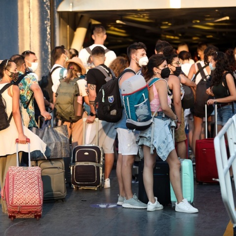 Έξοδος εκδρομέων Δεκαπενταύγουστου: Αυξημένη κίνηση στα λιμάνια