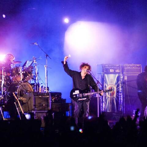 Στιγμιότυπο από τη συναυλία των The Cure στην Αθήνα, τον Σεπτέμβριο του 2005