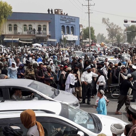 Αφγανιστάν: Πολίτες αποχωρούν από την Καμπούλ μετά την κατάληψη από τους Ταλιμπάν