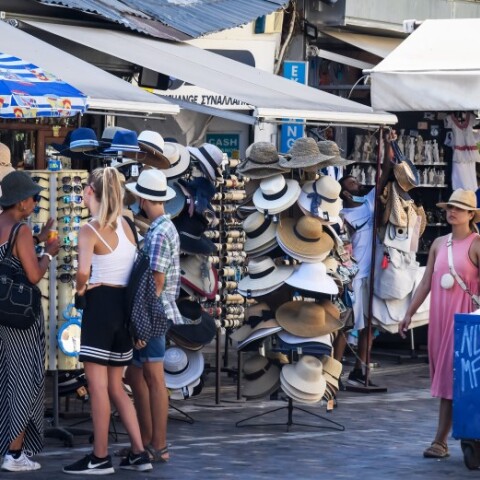 Καλοκαίρι στο κέντρο της Αθήνας © EUROKINISSI
