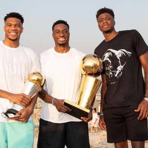 Ο Γιάννης Αντετοκούνμπο στην Ακρόπολη