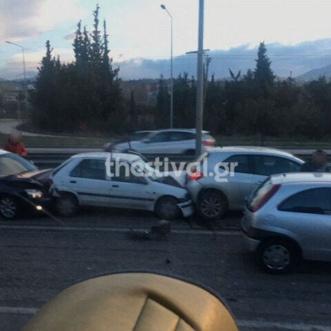 Καραμπόλα αυτοκινήτων στη Θεσσαλονίκη