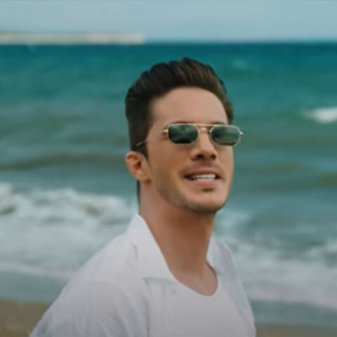 Νίκος Οικονομόπουλος (ΦΩΤΟ ΑΡΧΕΙΟΥ) - Ο τραγουδιστής αναμένεται τις επόμενες ημέρες να πάρει εξιτήριο από το νοσοκομείο όπου νοσηλεύεται με κορωνοϊό