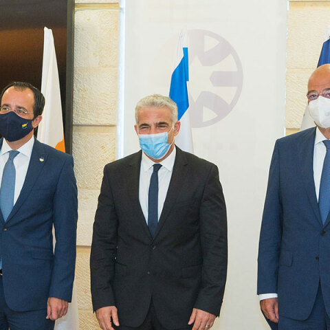 Οι υπουργοί Εξωτερικών του Ισραήλ, της Κύπρου και της Ελλάδας στη τριμερή συνάντηση