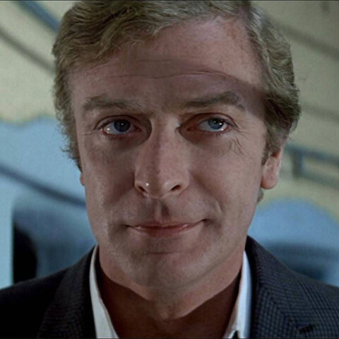 Ο Μάικλ Κέιν στην ταινία «Ληστεία αλά Ιταλικά»