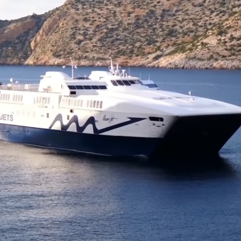 Εισροή υδάτων στο επιβατηγό οχηματαγωγό καταμαράν «power jet»
