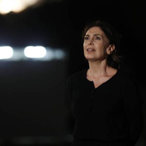 Η Κατερίνα Διδασκάλου στην παράσταση «Η πόρνη από πάνω»