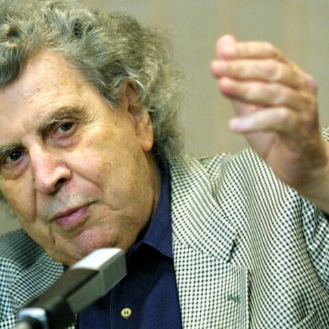 Ο Μίκης Θεοδωράκης