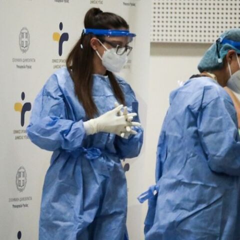 Κλιμάκια του ΕΟΔΥ πραγματοποιούν δωρεάν rapid test για τον κορωνοϊό