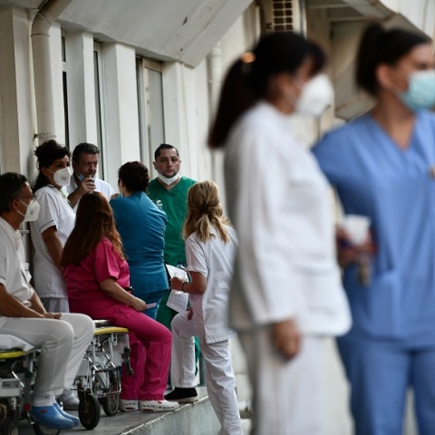 Υγειονομικοί - Εργαζόμενοι σε νοσοκομείο