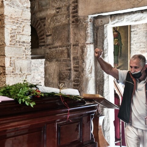 Μίκης Θεοδωράκης: Από τις 10:00 το λαϊκό προσκύνημα στη σορό του