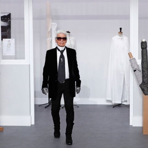 Η ζωή του θρυλικού σχεδιαστή Καρλ Λάγκερφελντ θα μεταφερθεί στη μικρή οθόνη