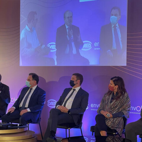 Ο Κωστής Χατζηδάκης στη Θεσσαλονίκη ανακοινώνει το νέο πρόγραμμα του ΟΑΕΔ, σε συνεργασία με την Google, που βοηθά νέους ανέργους να δημιουργήσουν startup επιχείρηση με χρηματοδότηση 15.000 ευρώ