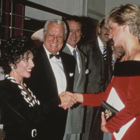 Η ηθοποιός Τζοάν Κόλλινς και η πριγκίπισσα Νταϊάνα, 1990