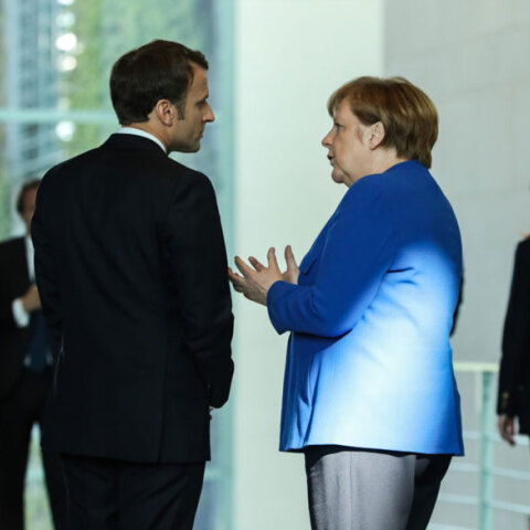 Εμανουέλ Μακρόν και Άνγκελα Μέρκελ