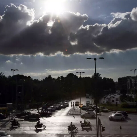 Σύννεφα στην Αθήνα (ΦΩΤΟ ΑΡΧΕΙΟΥ) - Αίθριος ο καιρός σήμερα Σάββατο 11 Σεπτεμβρίου 2021, σύμφωνα με την πρόγνωση της ΕΜΥ