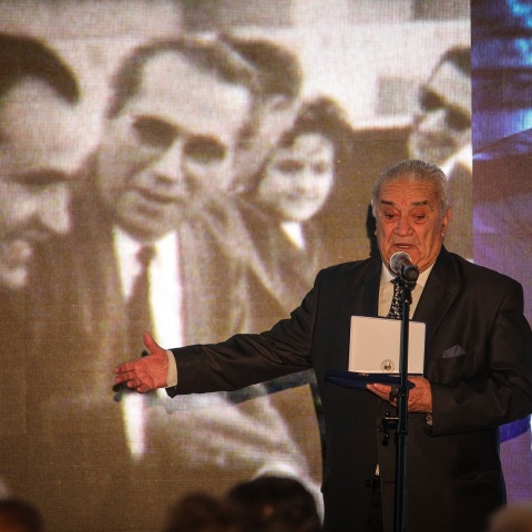 Ο εμβληματικός φίλαθλος του Εθνικού Γιάννης Μαντζουράνης πέθανε σε ηλικία 87 ετών - Είχε εισαχθεί στη ΜΕΘ του Ευαγγελισμού λόγω κορωνοϊού