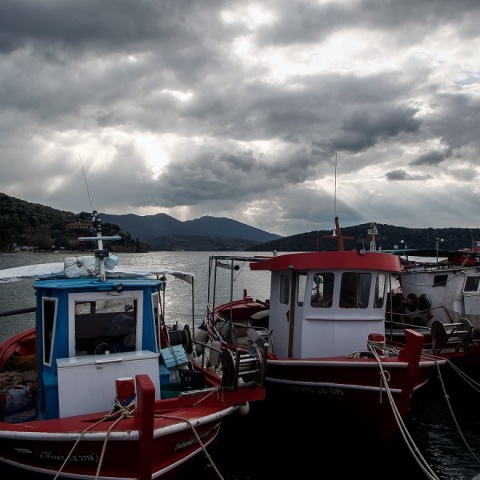 Bάρκες ψαράδων στο Βόλο 