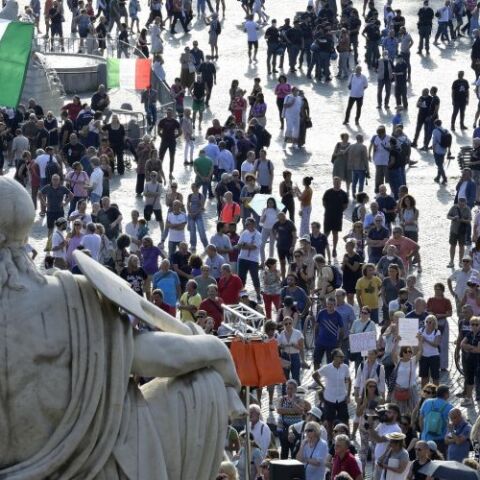 ΣΥΓΚΕΝΤΡΩΣΗ ΑΝΤΙΕΜΒΟΛΙΑΣΤΩΝ ΚΑΤΑ ΤΗΣ «ΠΡΑΣΙΝΗΣ ΚΑΡΤΑΣ» ΣΤΗ ΡΩΜΗ