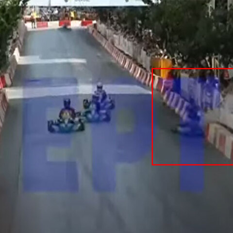 Η στιγμή που το καρτ πέφτει πάνω στα προστατευτικά στην Πάτρα