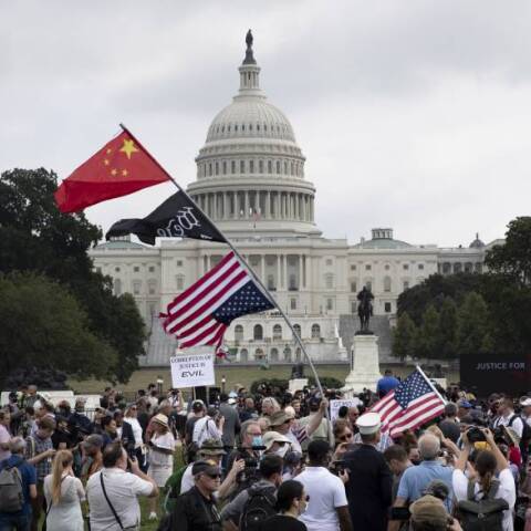 Διαδηλωτές παρευρέθηκαν στη διαμαρτυρία για το «Justice for J6» στο Καπιτώλιο 