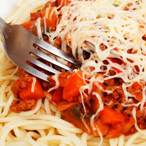 Μακαρόνια με κιμά λουκούμι με 3 ευρώ 