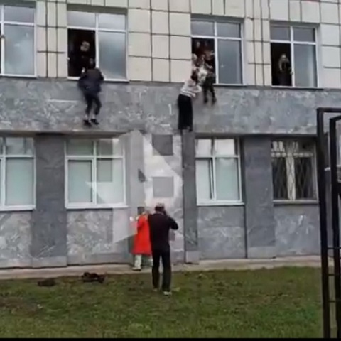 Ρωσία: Αγνωστος άνοιξε πυρ σε πανεπιστήμιο 