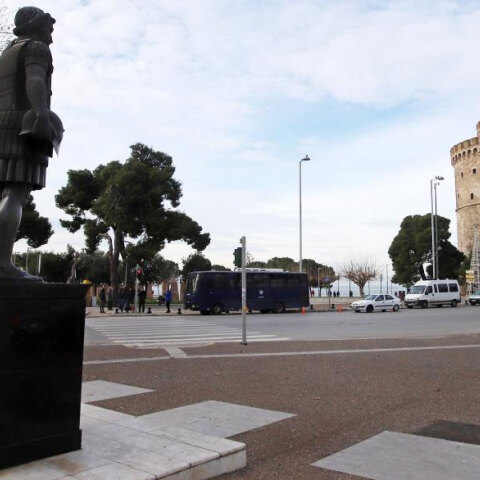 Ο Λευκός Πύργος και το άγαλμα του Φιλίππου Β' στη Θεσσαλονίκη (ΦΩΤΟ ΑΡΧΕΙΟΥ) - Σημαντική διασπορά κορωνοϊού στην πόλη καταγράφεται την τελευταία εβδομάδα