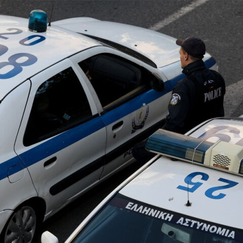 Περιπολικά της Αστυνομίας (ΦΩΤΟ ΑΡΧΕΙΟΥ) - Εξετάζεται η εμπλοκή και άλλων ατόμων στην υπόθεση με τον βιασμό 19χρονου στα Χανιά της Κρήτης