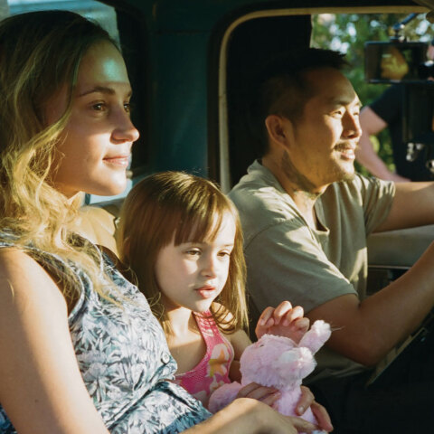 Η Αλίσια Βικάντερ και ο Τζάστιν Τσον στην ταινία «Μπλε Βάλτος»