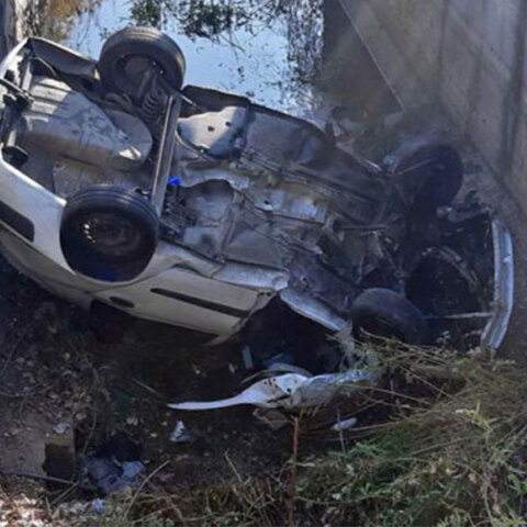 Αυτοκίνητο έχει πέσει σε αρδευτικό κανάλι στην Κατερίνη