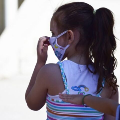 Χρήση μάσκας στο σχολείο 