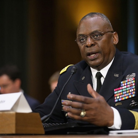 O Υπουργός Άμυνας των ΗΠΑ Λόιντ Όστιν ενώπιον του Κογκρέσου