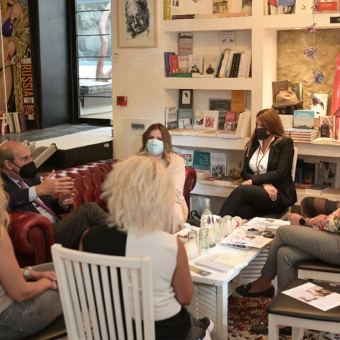 Ο υπουργός Εργασίας Κωστής Χατζηδάκης μιλά για το πρόγραμμα «Νταντάδες της Γειτονιάς»