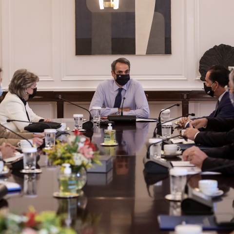 Συνάντηση του πρωθυπουργού, Κυριάκου Μητσοτάκη, με την Επίτροπο Συνοχής και Μεταρρυθμίσεων της Ευρωπαϊκής Ένωσης, Elisa Ferreira