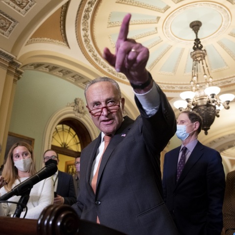 O επικεφαλής των Δημοκρατικών στη Γερουσία Τσακ Σούμερ