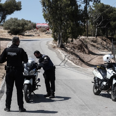 Συνελήφθη λιμενικός για ναρκωτικά και όπλα