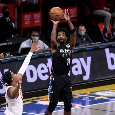 O παίκτης του NBA Κάιρι Ίρβινγκ