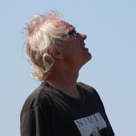 Νεκρός σε τροχαίο ο Σουηδός σκιτσογράφος, Λαρς Βιλκς, που απεικόνισε τον Μωάμεθ σε σώμα σκύλου