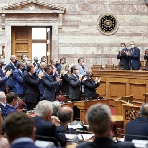 Πέρασε με 191 ψήφους η ιστορική αμυντική συμφωνία με τη Γαλλία 