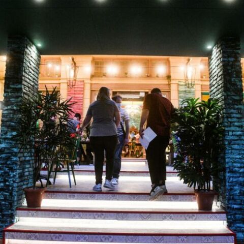 Σαρωτικοί έλεγχοι από αύριο, για ανεμβολίαστους σε καταστήματα εστίασης - Άρση των απαγορεύσεων για όλους τους εμβολιασμένους