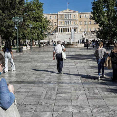 Πολίτες στο Σύνταγμα (ΦΩΤΟ ΑΡΧΕΙΟΥ)