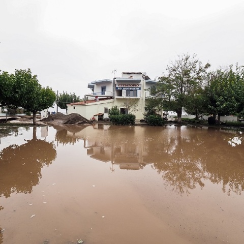 Κακοκαιρία «Αθηνά»: Πλημμύρες και καταστροφές από την έντονη βροχόπτωση στις πυρόπληκτες περιοχές της Β.Εύβοιας
